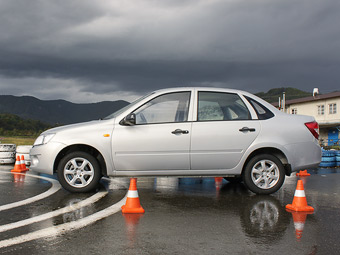 Lada Granta. Фото Мотор.Ру