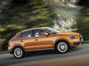 **Audi Q3.** Продажи этой новинки вот-вот начнутся. Немецкий "премиум" предлагается дилерами за 1 миллион 279 тысяч рублей. Столько стоит модификация с двигателем 2.0 TFSI (170 лошадиных сил) с 6‑ступенчатой механической КПП. Более мощный вариант того же мотора (211 сил) агрегатируется уже с 7‑ступенчатым «роботом» S tronic и стоит от 1,525 миллиона рублей. Версия с турбодизелем 2.0 TDI (170 сил) появится в следующем году. А еще позже, возможно, на конвейер встанети «жемчужина коллекции» -- 310‑сильный Q3 с «турбо-пятеркой» 2.5 TFSI.