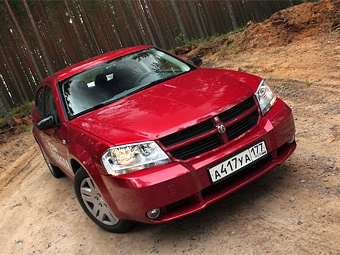 Dodge Avenger. Фото Ленты.Ру