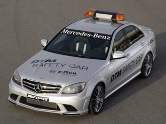 Mercedes-Benz C63 AMG. Фото Mercedes-Benz