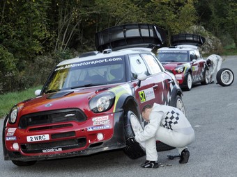 Фото MINI