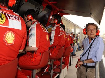 Лука ди Монтеземоло на командном мостике Ferrari. Фото с сайта f1fanatic.co.uk