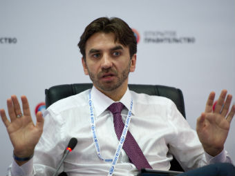 «Открытое правительство» попросило у Медведева миллиард