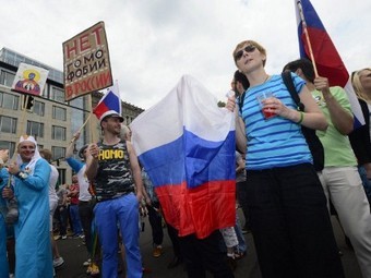 Представители российского ЛГБТ-сообщества на берлинском гей-параде.