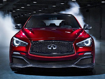 Infiniti Q50 Eau Rouge. Фото Infiniti