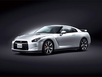 Обновленный Nissan GT-R. Фото Nissan