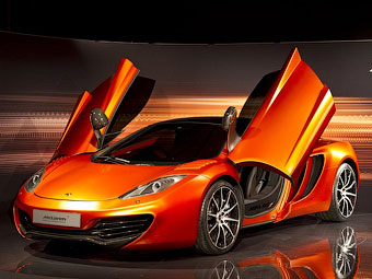 McLaren MP4-12C в Пэббл-Бич. Фото с сайта worldcarfans.com