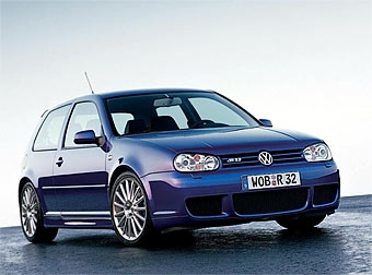 VW Golf R32 . Фото Volskwagen