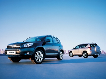 Toyota RAV4. Фото Toyota