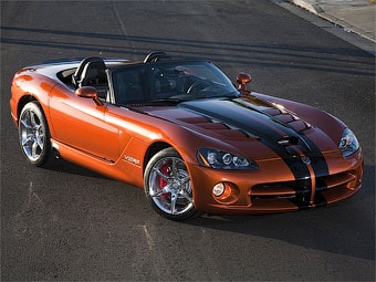 Dodge Viper SRT-10. Фото Dodge