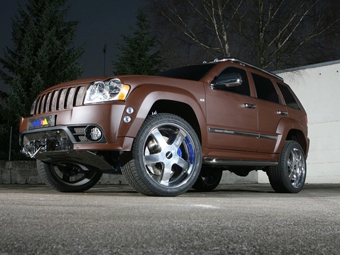 Jeep Grand Cherokee SRT-8 Dune Project. Фото Delta4x4