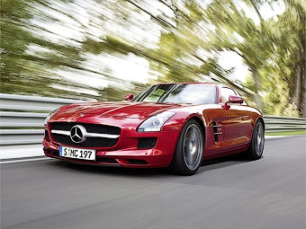 Бензиновая версия Mercedes-Benz SLS AMG. Фото Mercedes-Benz