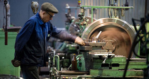 Пожилые работники молодым не конкуренты