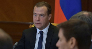 Медведев назвал тревожным падение доли кредитов МСП в общем портфеле банков