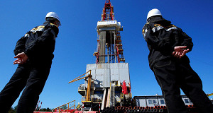 Американцам могут законодательно запретить добывать нефть в России