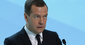 Медведев призвал «сражаться за каждый процент роста»