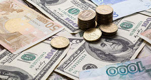 Курс доллара укрепляется к евро и иене