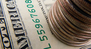 Курс доллара опустился ниже уровня 63 руб