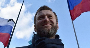 Банк России потребовал от Навального извинений