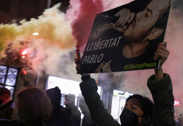 Более 30 человек пострадали во время протестов в Испании