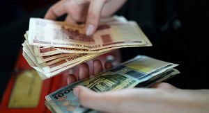 Нацбанк Белоруссии снизил налог на покупку валюты