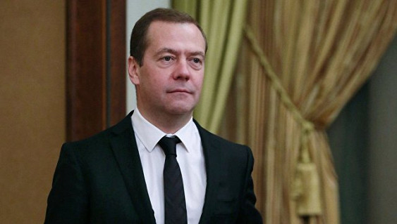 Медведев сдаст мандат депутата