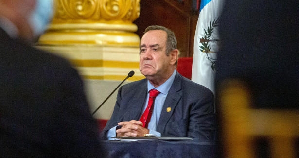 Гватемала отказалась принимать участие в Саммите Америк