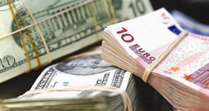 Рубль начал торги умеренным ростом