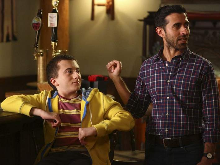 В духе сериала Бывает и хуже (2009, США) АфишаСериалы