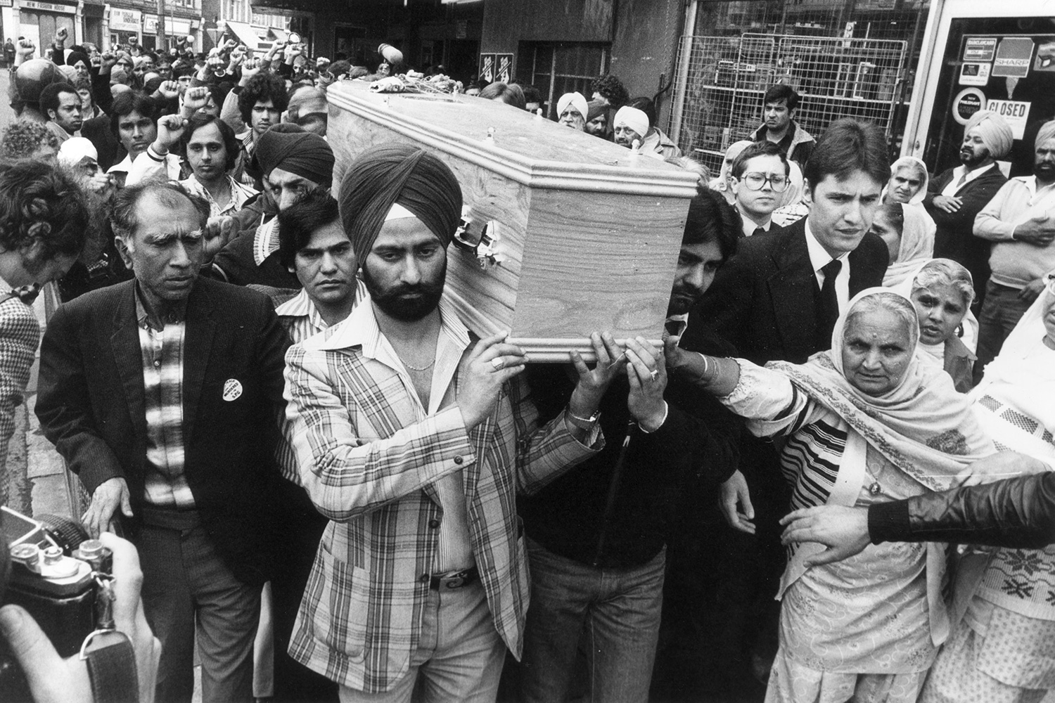 Похороны борца с расизмом, новозеландца Блэра Пича 13 июня 1979 года. Пич был убит во время этнических погромов в Саутхолле
