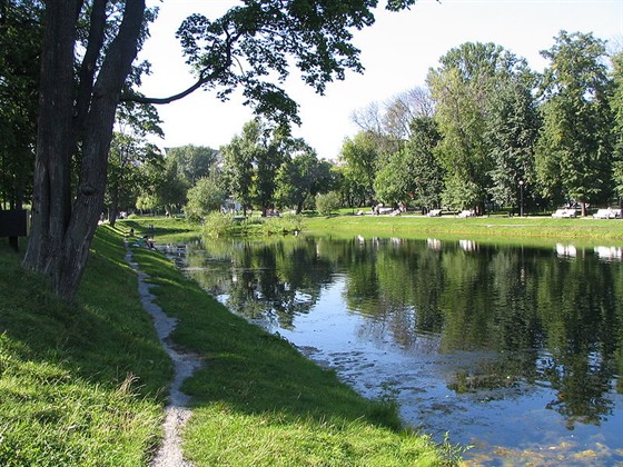 Екатерининский парк в москве фото весной