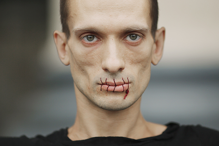 Акция Павленского в поддержку Pussy Riot, состоялась 23-го июля прошлого года на площади перед Казанским собором в Санкт-Петербурге