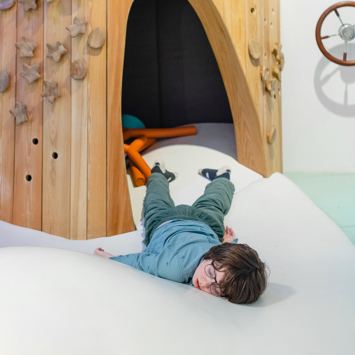 Дизайн спальни в маленькой комнате фото - ФОНД Дети-ждут. рф ВКонтакте