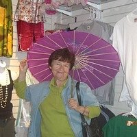 Отзывы любовь по рецепту. 956101e90bc24688a9a4b0d583cef78f. Отзывы любовь по рецепту фото. Отзывы любовь по рецепту-956101e90bc24688a9a4b0d583cef78f. картинка Отзывы любовь по рецепту. картинка 956101e90bc24688a9a4b0d583cef78f. Однако вместе с десертом утонула и способность музыкантов к музицированию. Это вполне реально существующая группа Nancys Rubias во главе с Mario Vaquerizo, частым героем испанских телешоу. В фильме мы видим, как музыканты что-то делают со своими инструментами и даже открывают рты. Слышим же мы голос Рафаэля с песней «Mi gran noche» из фильма, так любимого в СССР, «Пусть говорят» (Digan lo que digan) 1968 года. Наверно, это от того, что действие во время звучания песни происходит, разумеется, ночью.