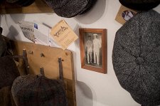 Tweed Hat – афиша