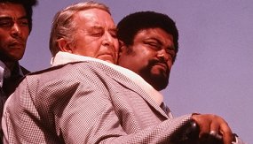 рейтинг самых отвратительных фильмов. 2f33e5680a4445f981705ce2b331. рейтинг самых отвратительных фильмов фото. рейтинг самых отвратительных фильмов-2f33e5680a4445f981705ce2b331. картинка рейтинг самых отвратительных фильмов. картинка 2f33e5680a4445f981705ce2b331. Бывают фильмы хорошие, бывают не очень. Случается так, что фильм снят красиво, но идея ужасная. Фильмы из нашего списка прекрасны во всем — игра персонажей, музыка, чувственность и стиль. Пугает лишь одно — сюжет! То что происходит на экране не укладывается в голове, и вы долго будете думать: «Что я сейчас посмотрел?» рейтинг самых отвратительных фильмов. 2f33e5680a4445f981705ce2b331. рейтинг самых отвратительных фильмов фото. рейтинг самых отвратительных фильмов-2f33e5680a4445f981705ce2b331. картинка рейтинг самых отвратительных фильмов. картинка 2f33e5680a4445f981705ce2b331. Бывают фильмы хорошие, бывают не очень. Случается так, что фильм снят красиво, но идея ужасная. Фильмы из нашего списка прекрасны во всем — игра персонажей, музыка, чувственность и стиль. Пугает лишь одно — сюжет! То что происходит на экране не укладывается в голове, и вы долго будете думать: «Что я сейчас посмотрел?»