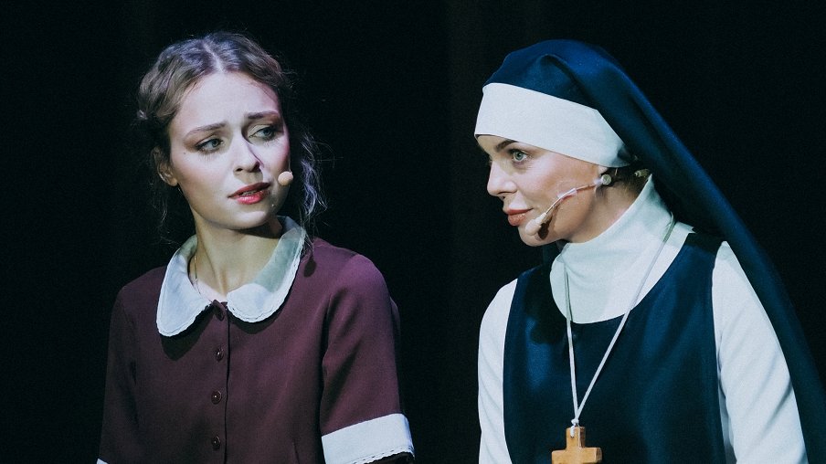 Графиня де Ла Фер Графиня де Ла Фер – афиша