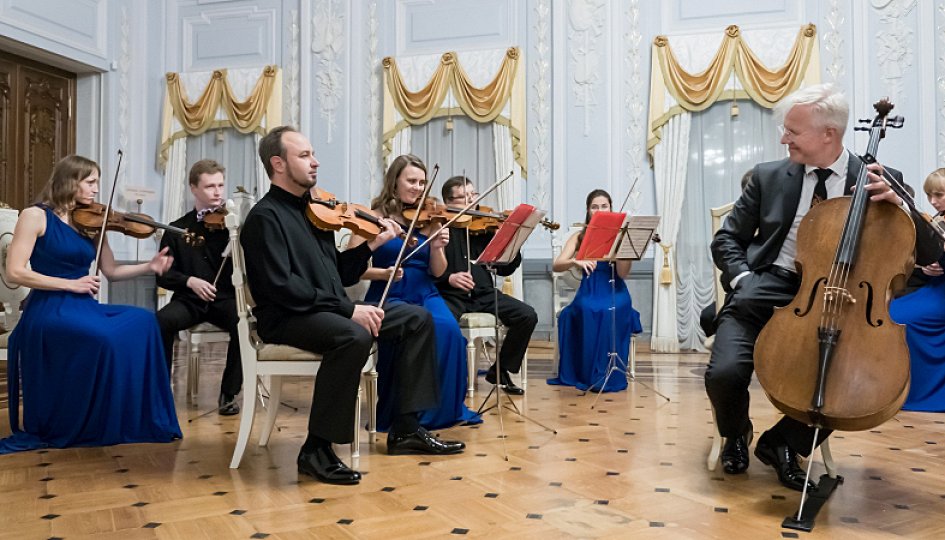 Концерты: Солисты, камерный оркестр «Солисты Нижнего Новгорода», камерный хор «Нижний Новгород», хор студентов Нижегородской консерватории. Дирижер Йорн Бойзен (Германия, Нидерланды) Концерты: Солисты, камерный оркестр «Солисты Нижнего Новгорода», камерный хор «Нижний Новгород», хор студентов Нижегородской консерватории. Дирижер Йорн Бойзен (Германия, Нидерланды)