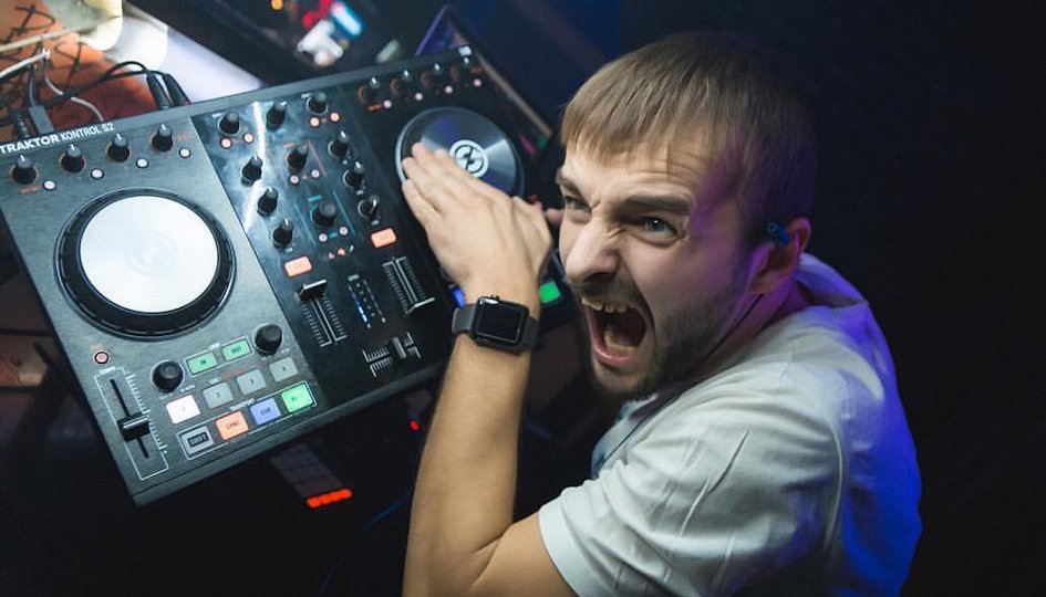 Концерты: «Пенная вечеринка»: DJs Dyxanin, Loboykoff Концерты: «Пенная вечеринка»: DJs Dyxanin, Loboykoff