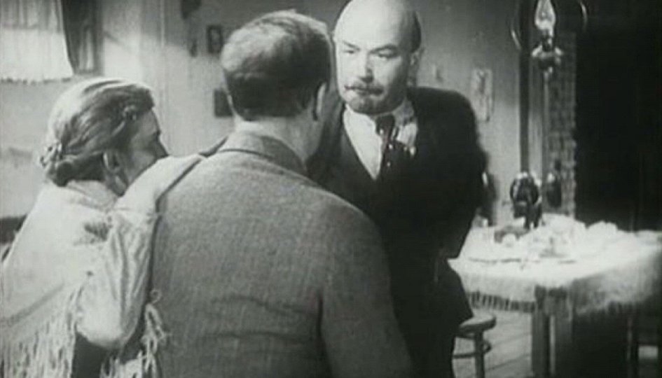 Кино: «Ленин в Октябре» Кино: «Ленин в Октябре»