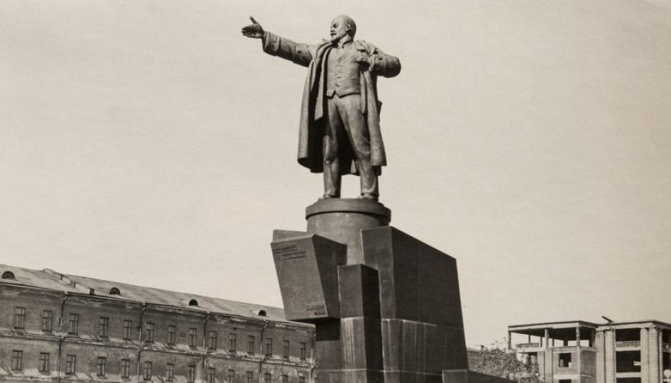 Выставки: Революция и наследие/Наследие революции Выставки: Революция и наследие/Наследие революции