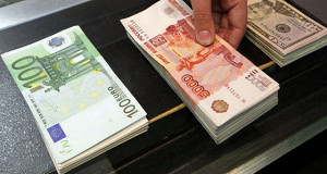 Доллар пробил отметку 56, евро — 63