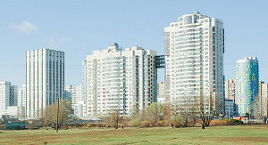 Долларовые цены на вторичное жилье в Москве снизились в 2,5 раза