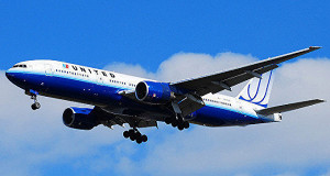 United Airlines сняла с рейса пару, летевшую на собственную свадьбу