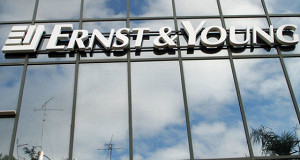 Ernst & Young предпочтет умных кандидатов образованным