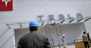 Tesla создаст электрогрузовики и займется каршерингом