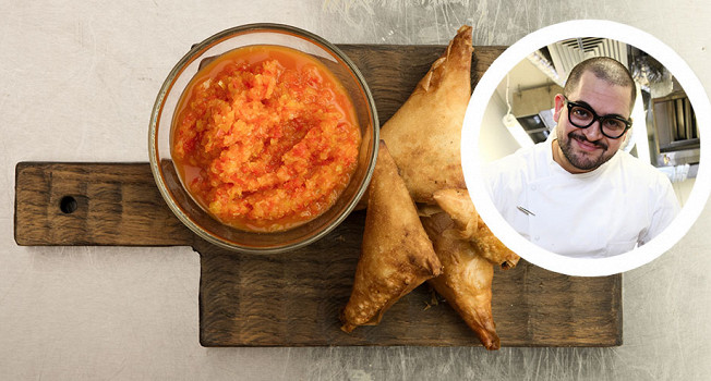 Бриуаты с курицей, черносливом и орехами