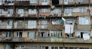 В России осталось расселить около трех миллионов кв м аварийного жилья